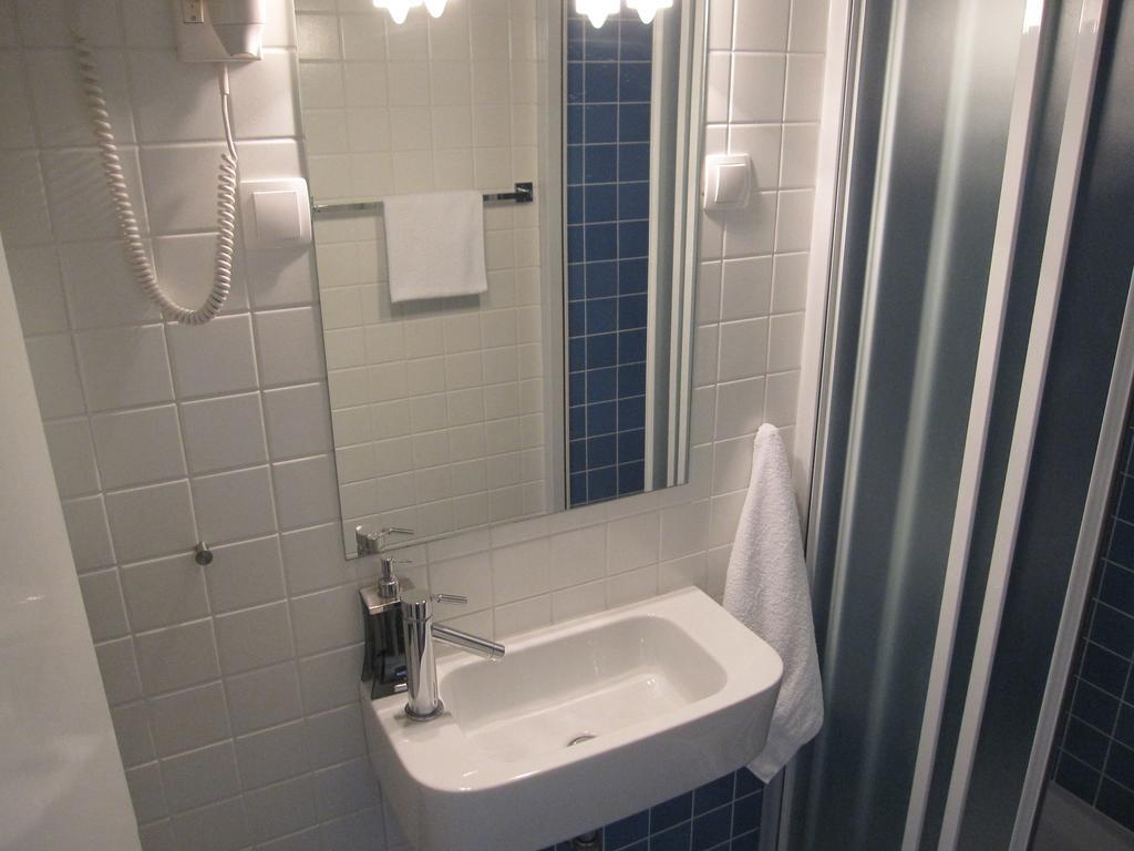 Villa Delina Banjol Habitación foto